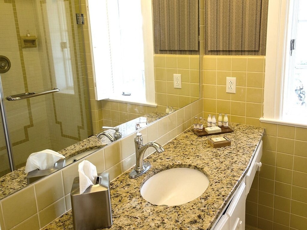 Kingsbay Mansion & Vacation Houses - photo 34