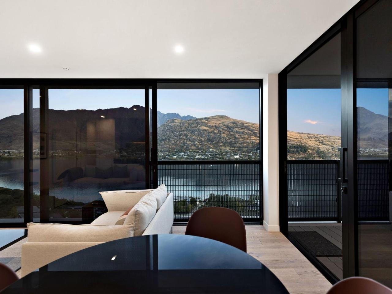 The Bunker Bravo B — 4-Star Luxury Hotel in Queenstown, New Zealand