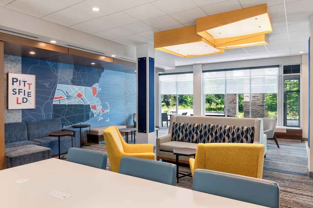 Holiday Inn Exp Stes Berkshires By Ihg - photo 28