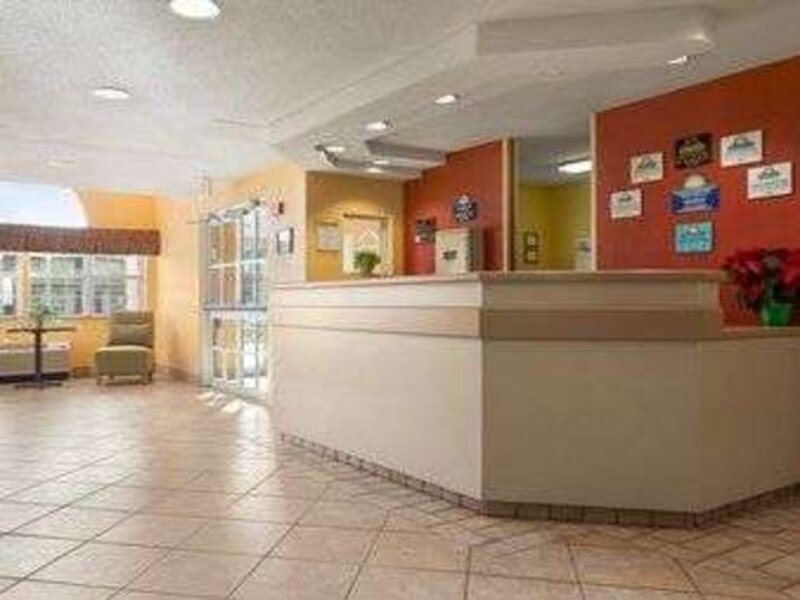 Days Inn & Suites by Wyndham Lafayette IN - photo 6