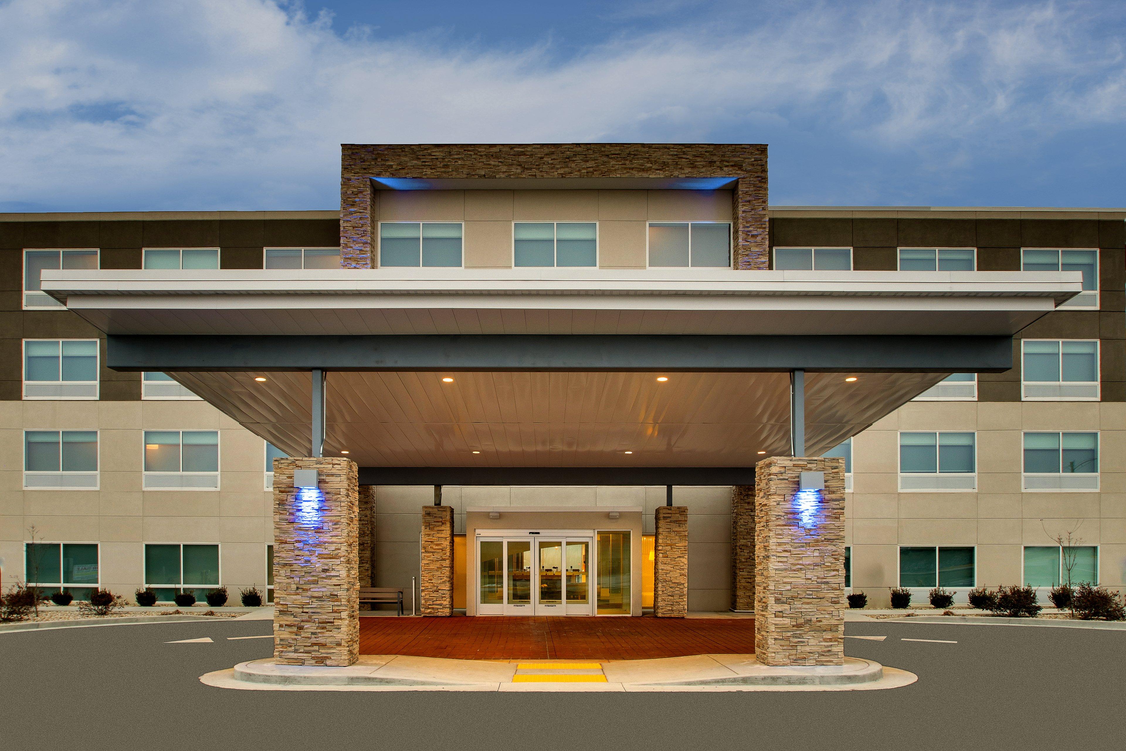 Holiday Inn Express & Suites Mt Sterling North by IHG - photo 22