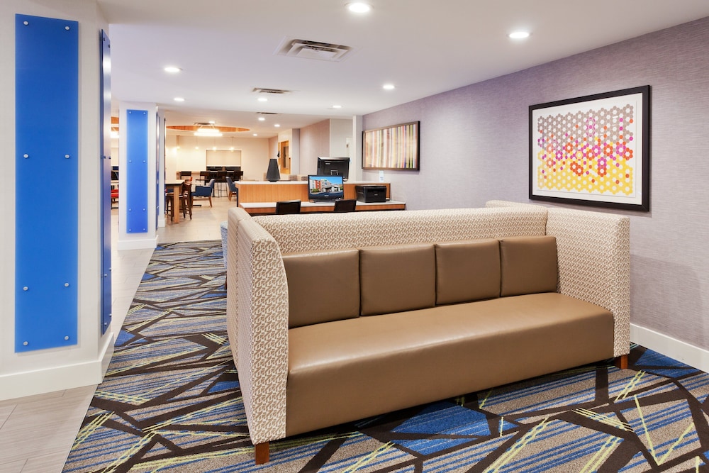 Holiday Inn Express & Suites Rome East by IHG - photo 53