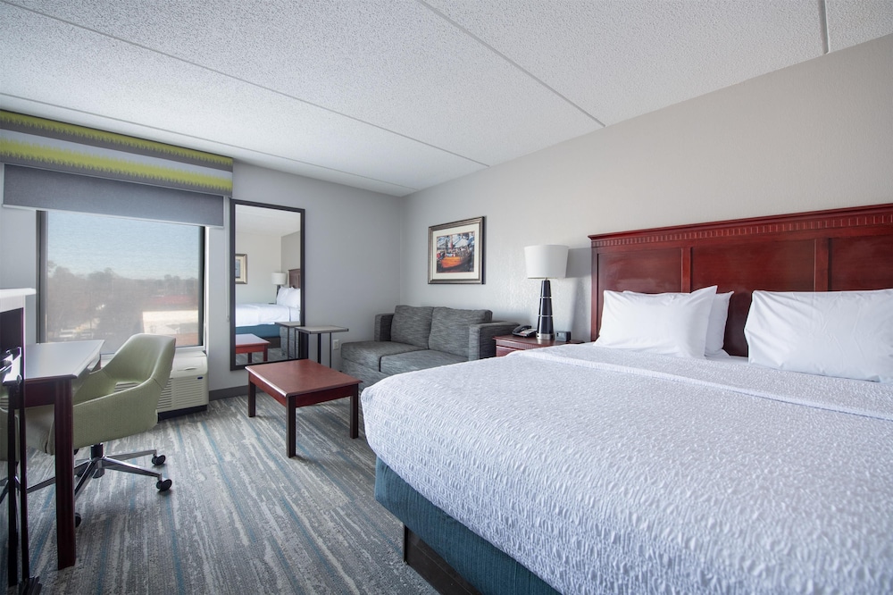 Hampton Inn Newport News Yorktown - photo 10