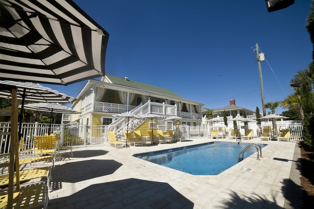 Georgianne Inn & Suites - photo 6