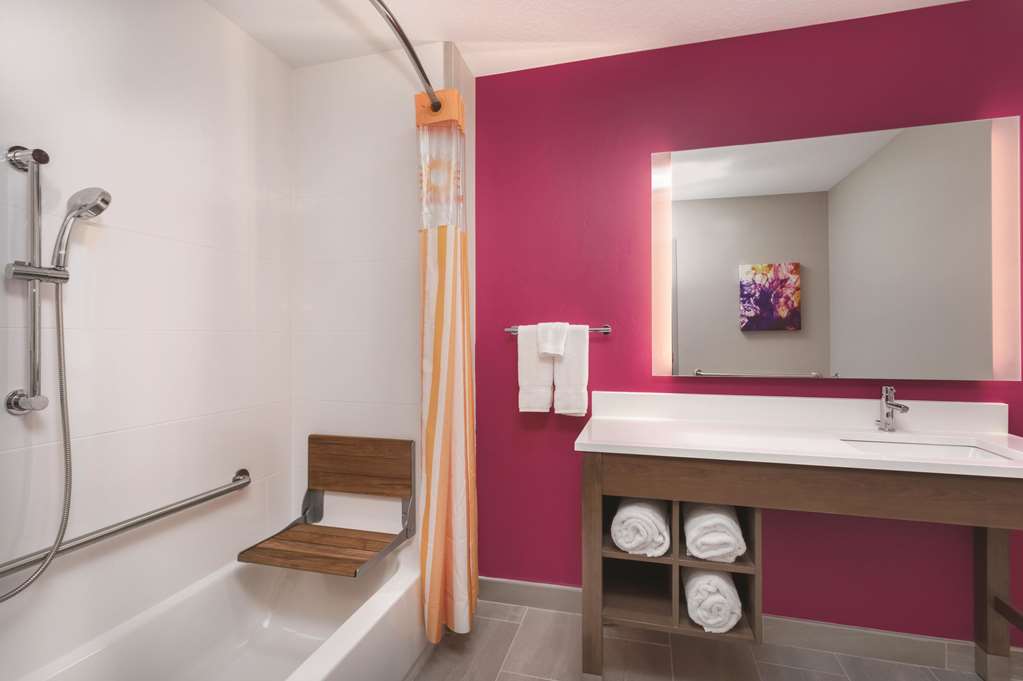 La Quinta Inn & Suites by Wyndham South Jordan - photo 19