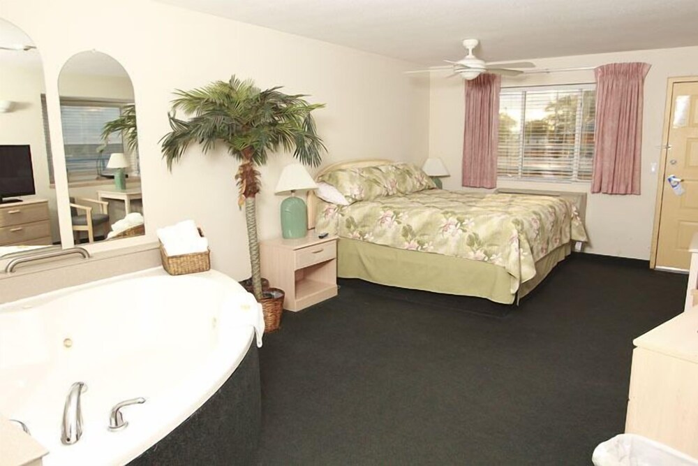 Beachfront Resort - photo 5