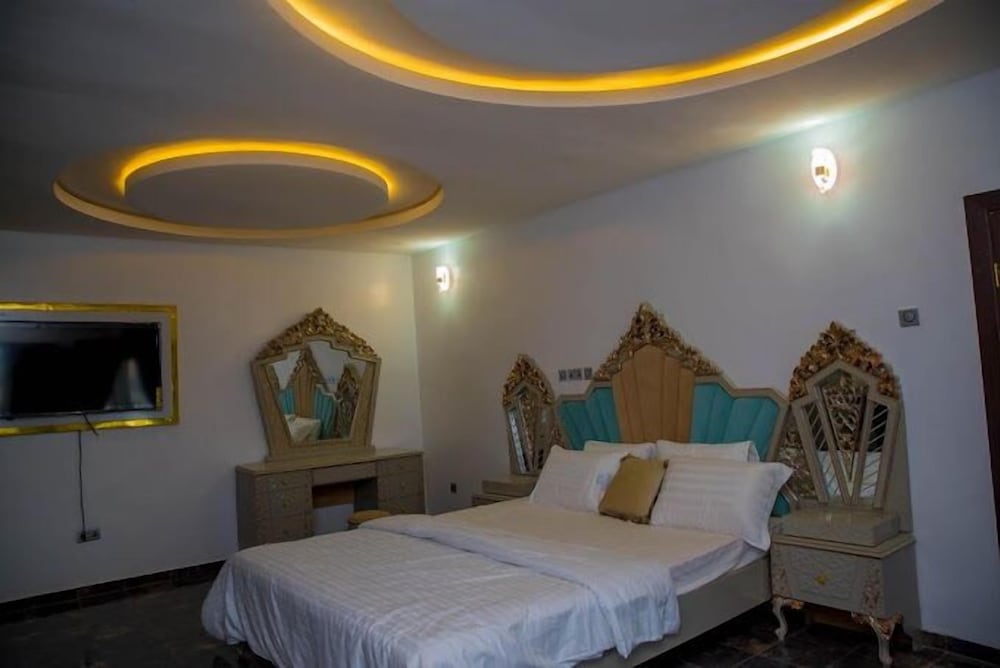 Zeedam Royal Apartment — 4-Star Luxury Hotel in Ibadan, Nigeria