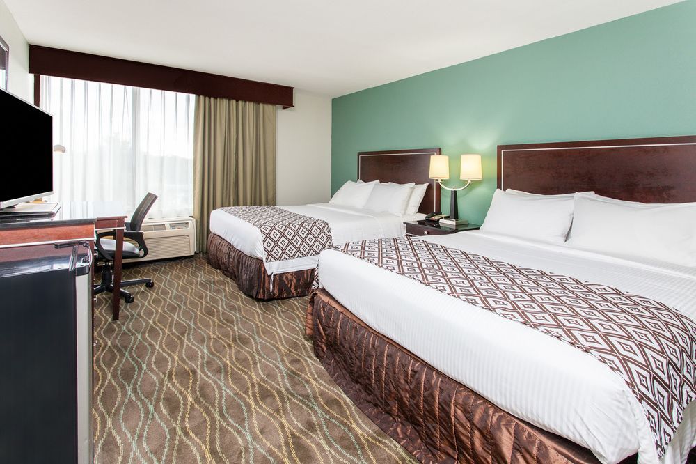 Wyndham Garden Lafayette - photo 8