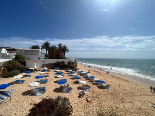 Sunset — 4-Star Luxury Hotel in Armacao De Pera, Portugal
