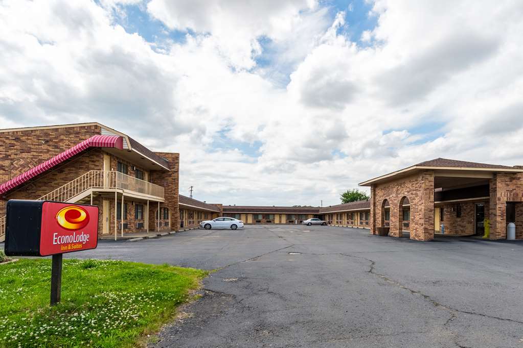 Econo Lodge & Suites Brinkley in Brinkley, United States