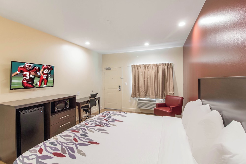 Red Roof Inn PLUS Chicago Willowbrook - photo 23