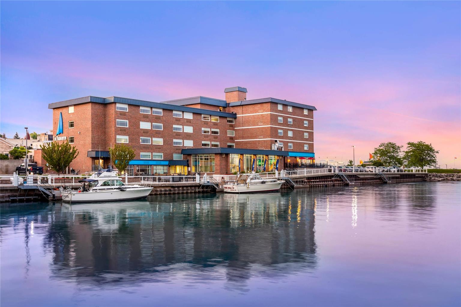 The Harborview on Lake Michigan Ascend Hotel Collection — hotel in Port Washington