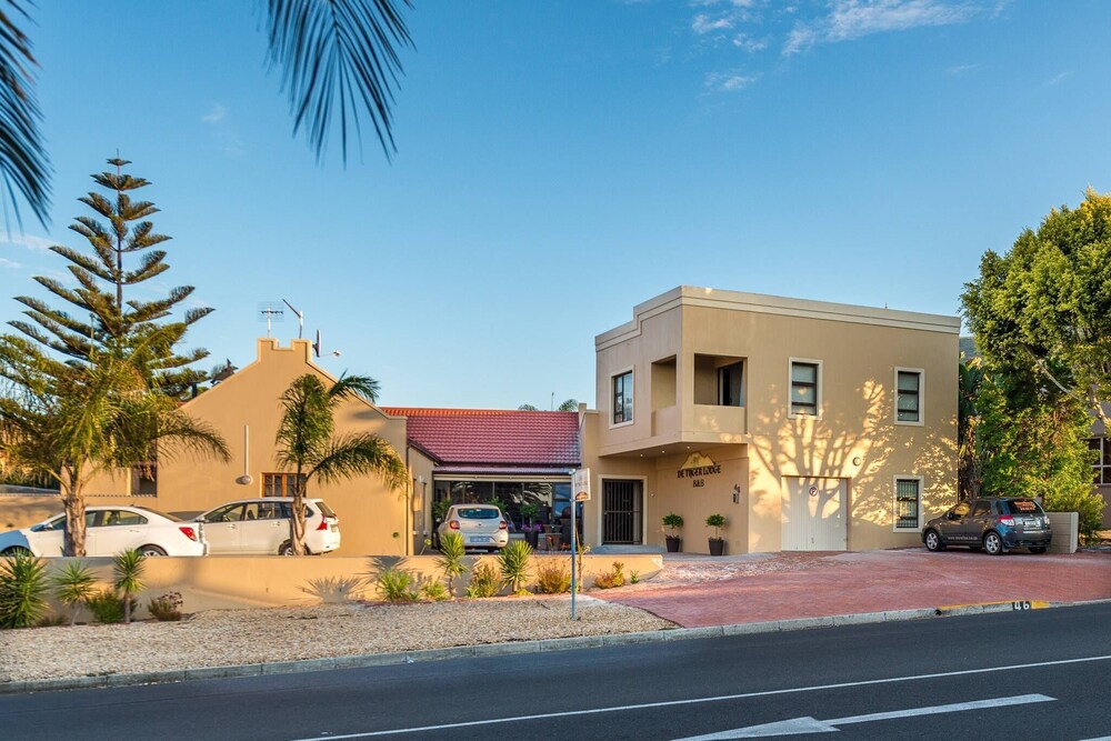 Guesthouse De Tijger Lodge — 4-Star Luxury Hotel in Cape Town, South Africa