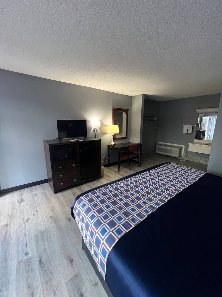 Executive Inn and Suites Jackson - photo 9