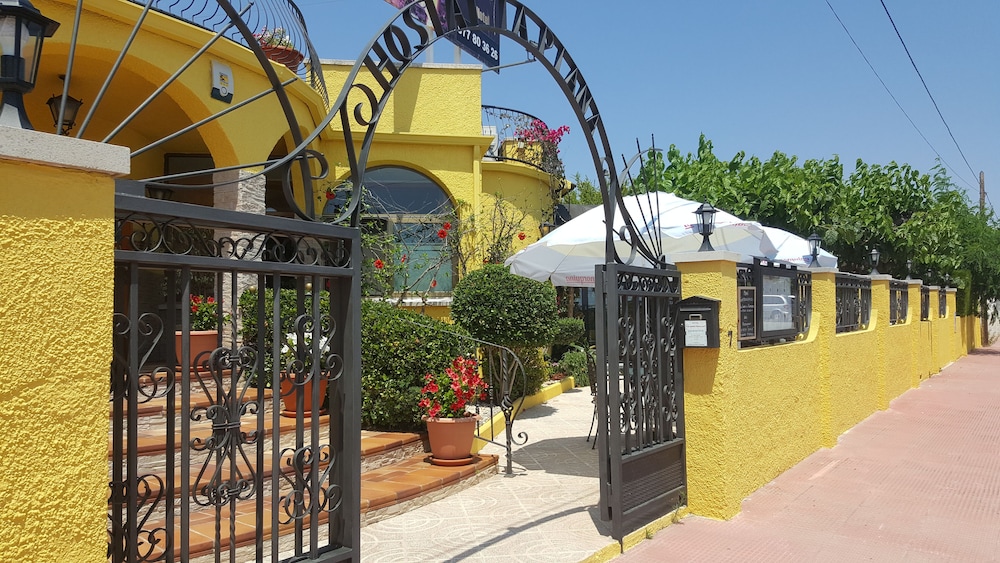 La Nova Tenalla Adults Only — Creixell — photo 2