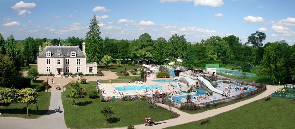 Le Château des Marais — 5-Star Luxury Hotel in Muides-Sur-Loire, France