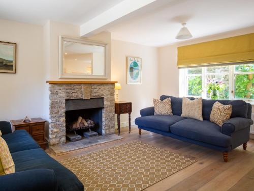 Woodland Cottage — 4-Star Luxury Hotel in Stow On The Wold, United Kingdom