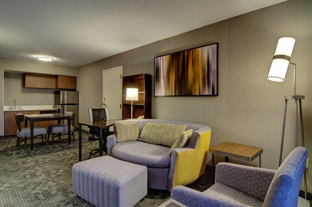 Courtyard by Marriott Tysons McLean - photo 6