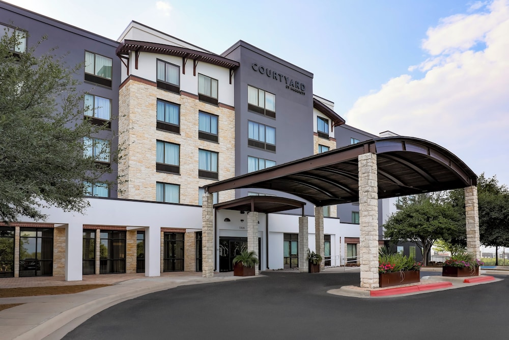 Courtyard by Marriott Austin Airport - photo 33