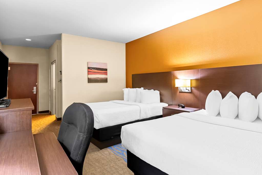 Best Western St. Louis Airport North Hotel & Suites - photo 22