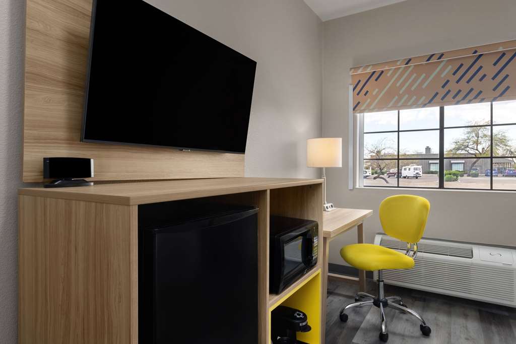 Days Inn & Suites by Wyndham Tucson Marana - photo 32