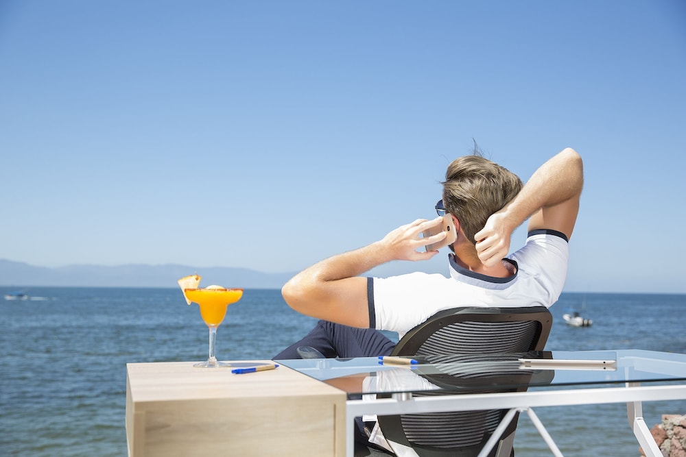 Poolside bar