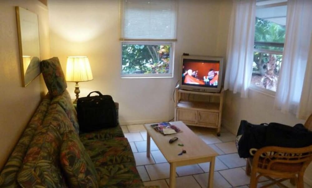 Grove City Motel - photo 22
