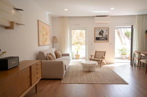 Casa Aga Cozy Seaside Apartment — 4-Star Luxury Hotel in Ericeira, Portugal