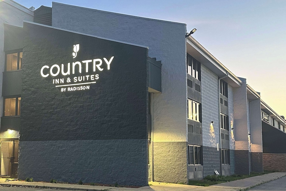Country Inn & Suites By Radisson Dunbar Charleston — hotel in Dunbar