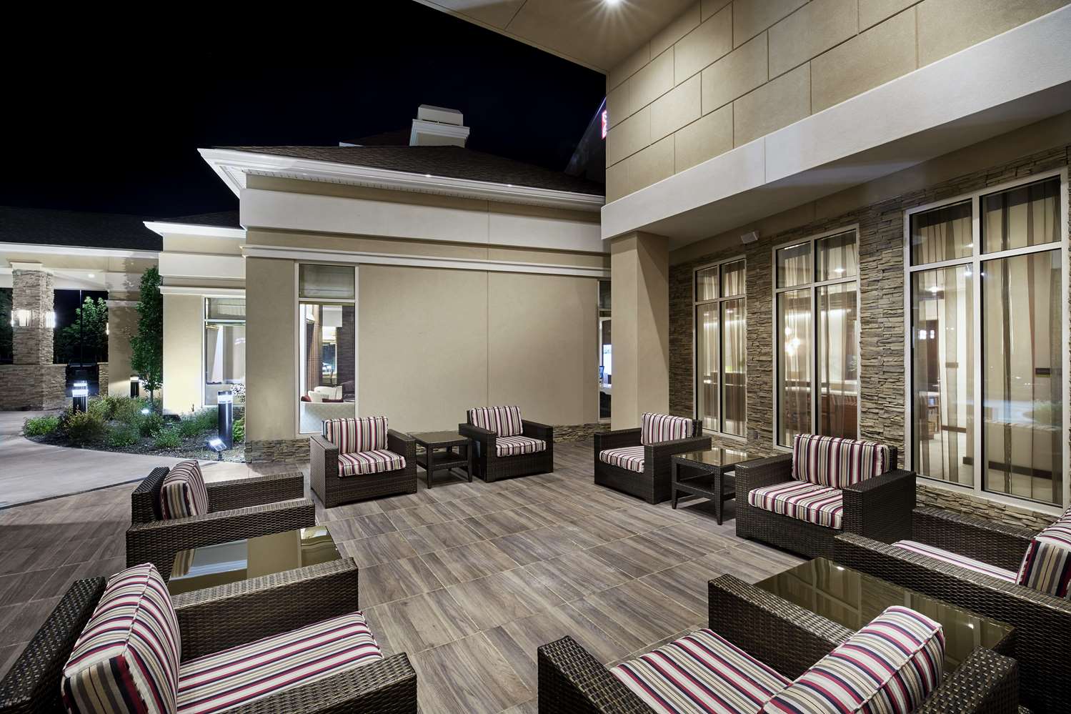 Hilton Garden Inn Roslyn - photo 8