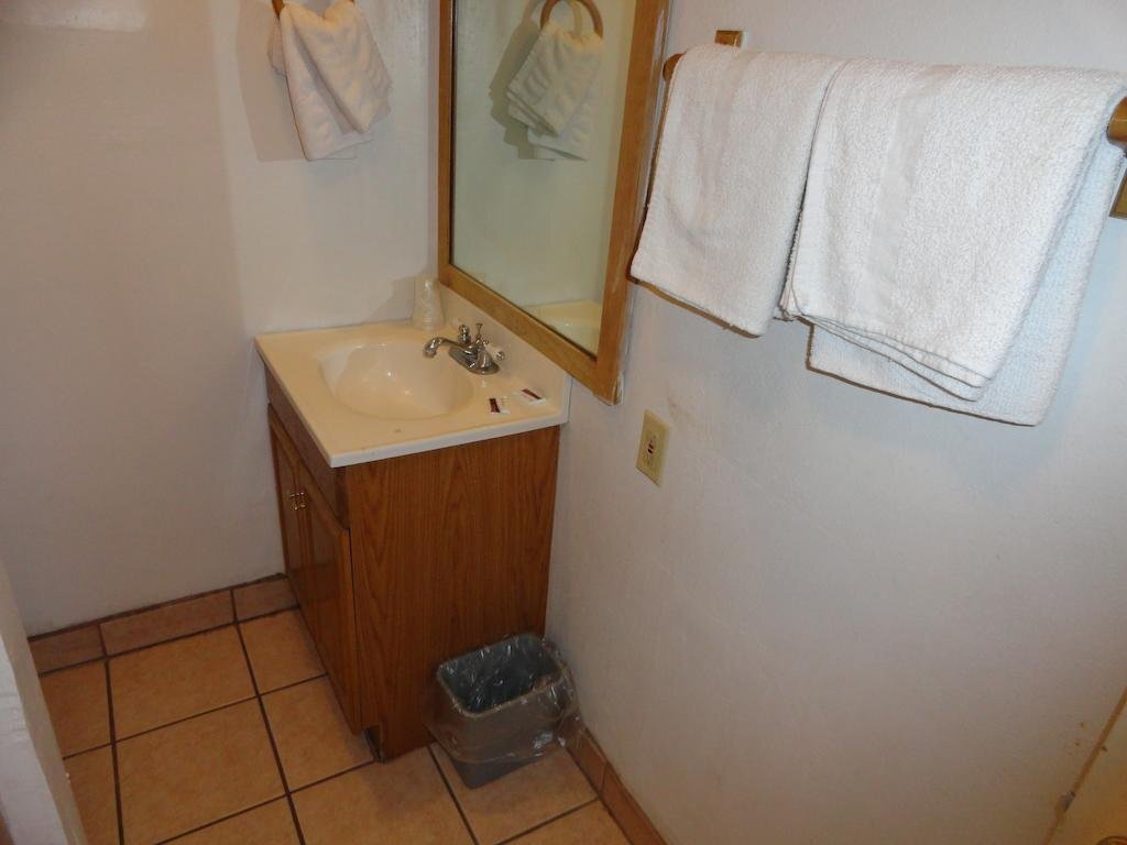 Payson Inn & Suites - photo 8