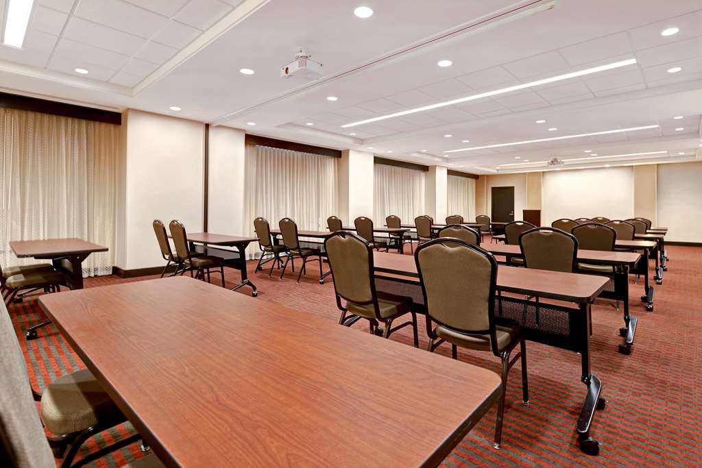 Hyatt Place Bloomington Normal - photo 35