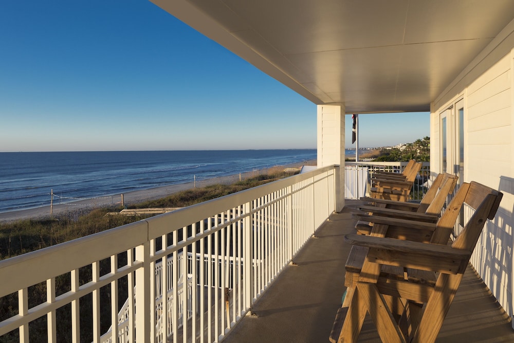 Seaside Inn Oceanfront - photo 15