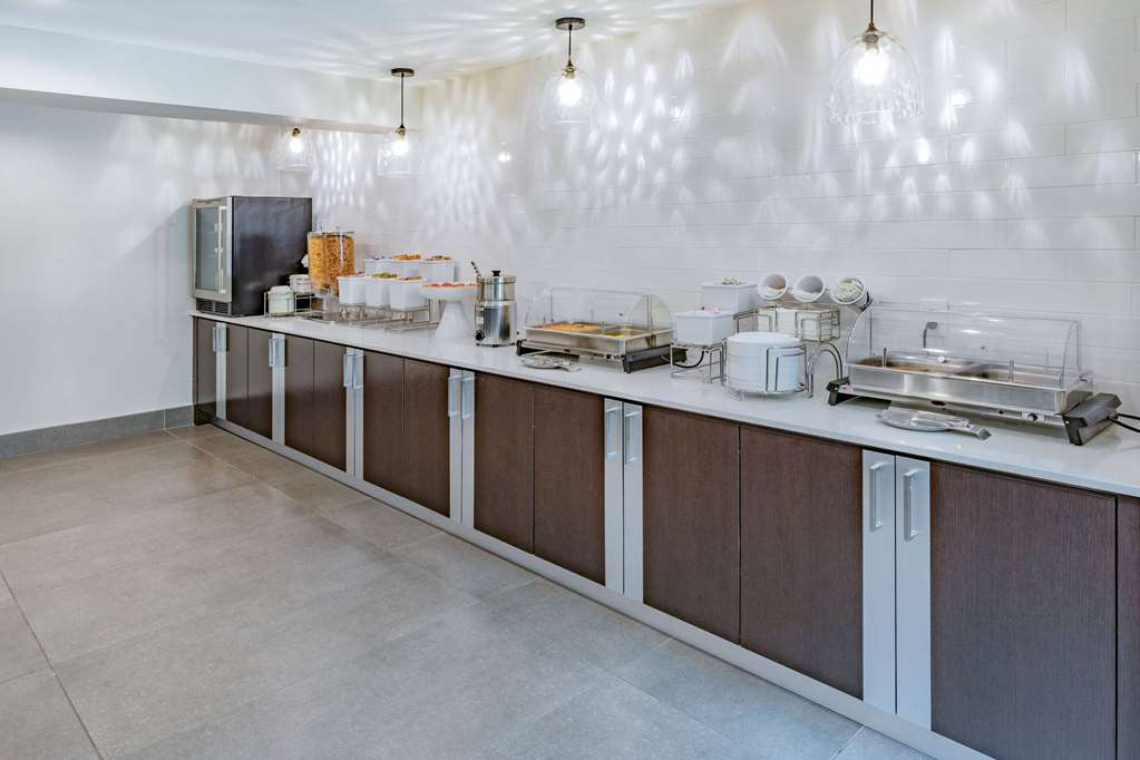 La Quinta Inn & Suites by Wyndham Houston Southwest - photo 26