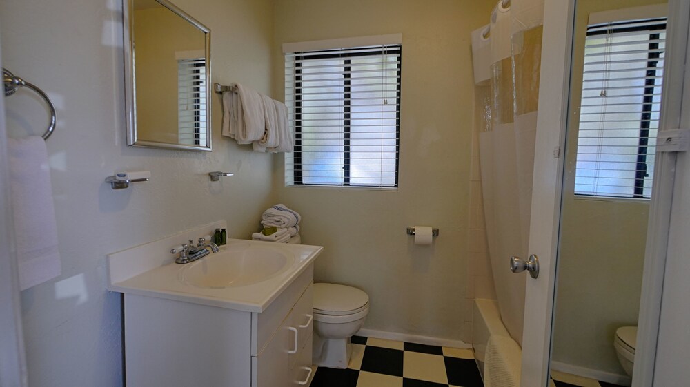 Sabal Palms Inn - photo 30