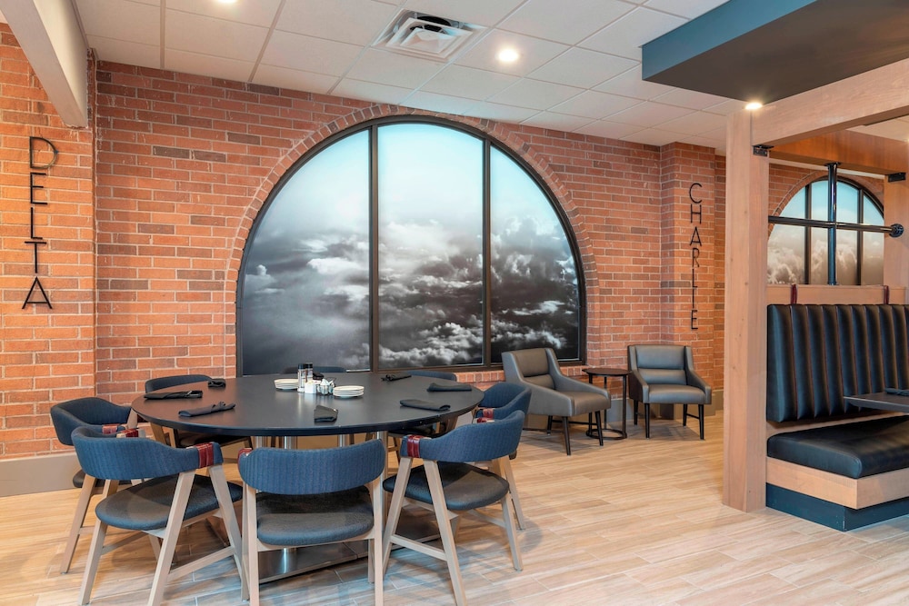 Delta Hotels by Marriott Kalamazoo Conference Center - photo 34