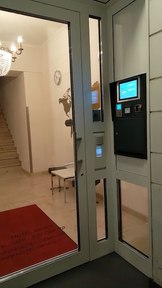 Check-in/check-out kiosk