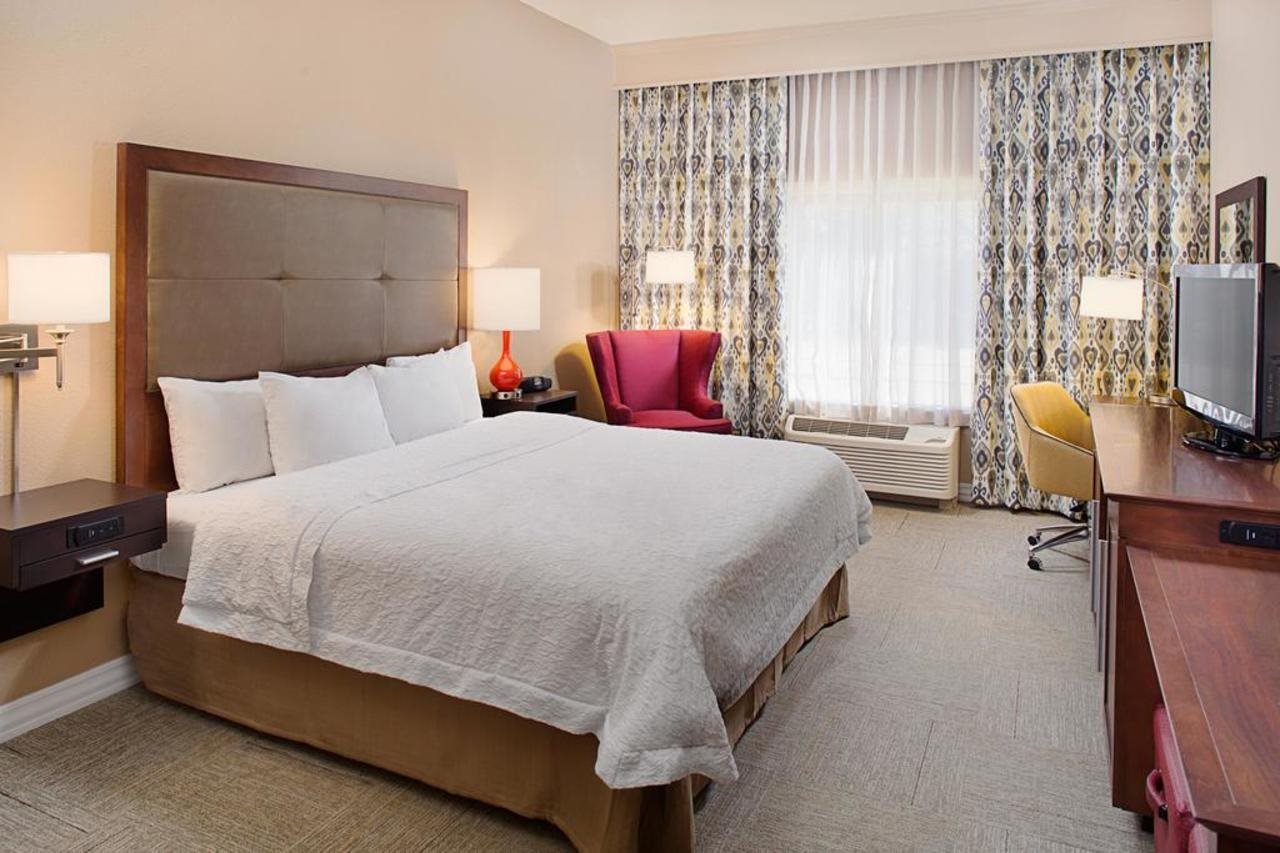 Hampton Inn & Suites Denton - photo 8