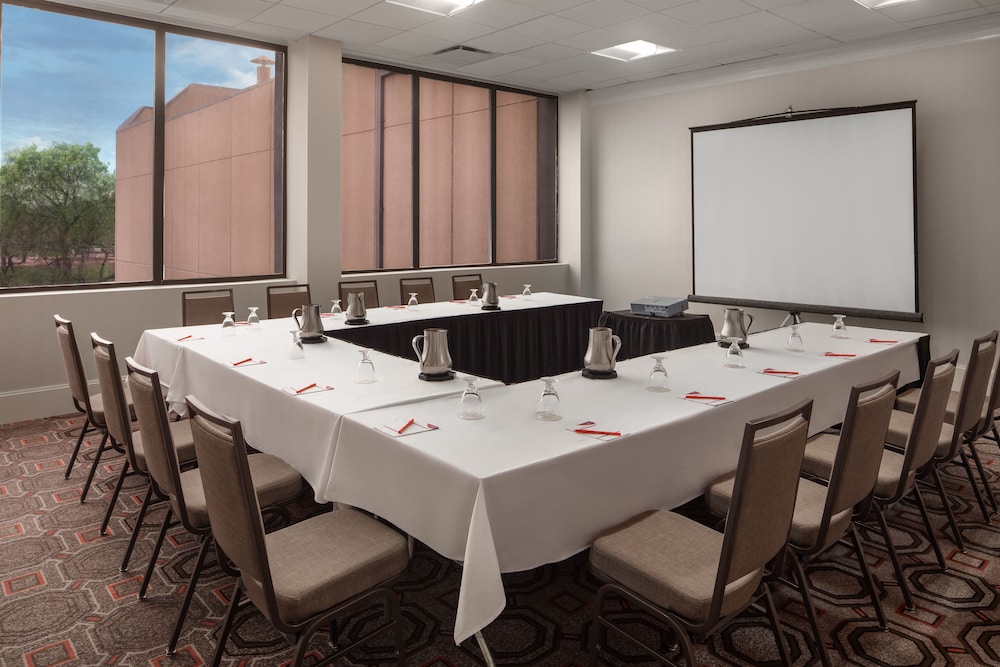 Crowne Plaza Dallas Market Ctr Love Field by IHG - photo 21