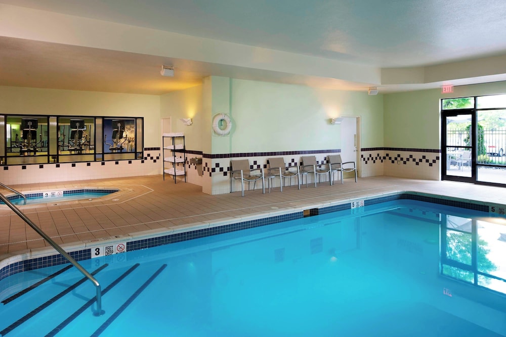 SpringHill Suites by Marriott Newark Liberty International - photo 21