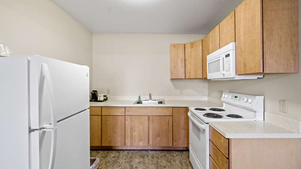 Clarion Hotel & Suites Fairbanks near Ft. Wainwright - photo 38