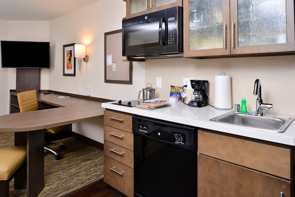 Candlewood Suites Lodi by IHG - photo 16