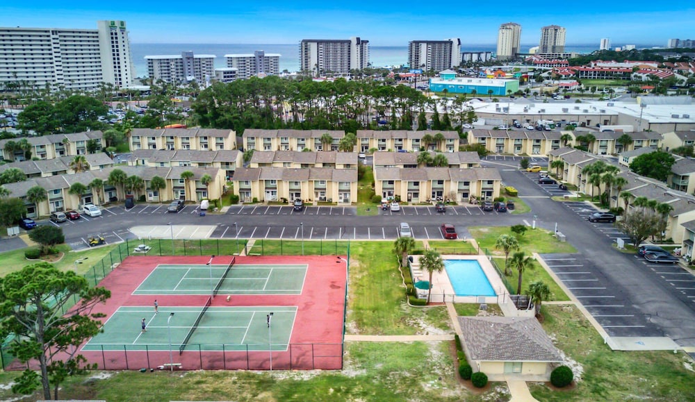 The Turtle Nest Resort Condo w Pool - photo 25
