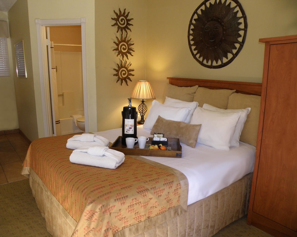 The River's Edge Motel Lodge & Resort - photo 2