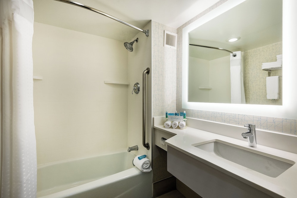 Holiday Inn Express Flint Campus Area by IHG - photo 12