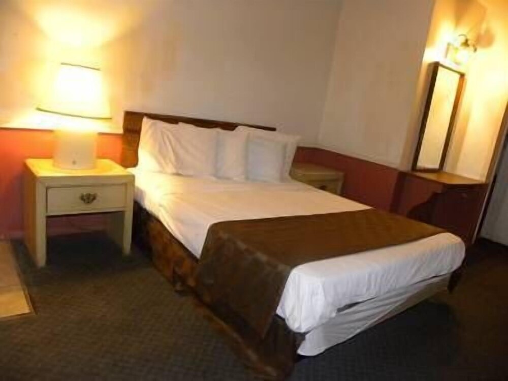 Best Motel - last minute hotel in Needles