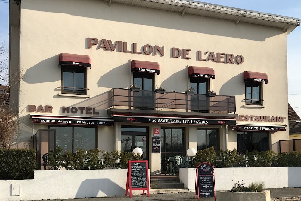 Hôtel Le Pavillon De L'aéro — hotel in Saint-Cyr-L'ecole