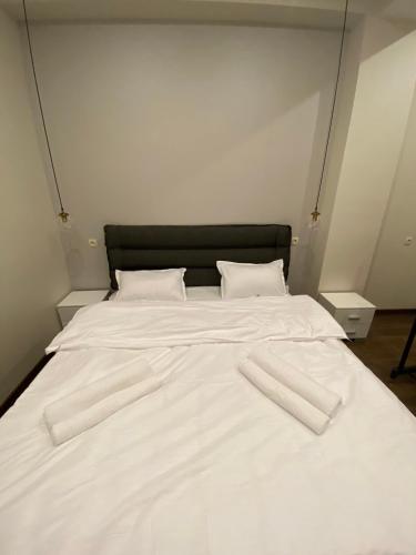 Apartment Sixteen