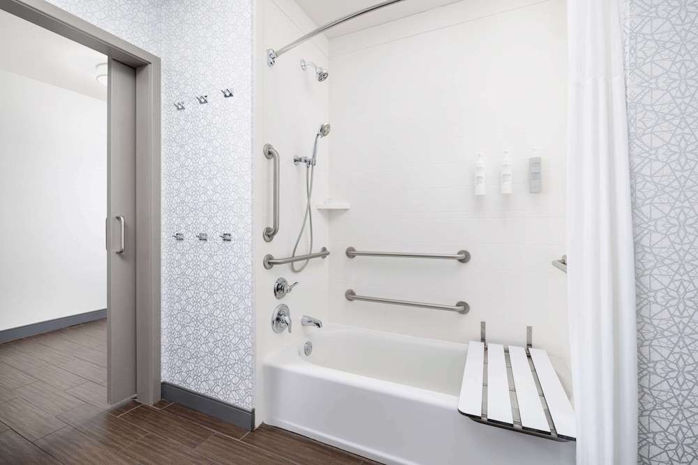 Hampton Inn & Suites Napa - photo 29