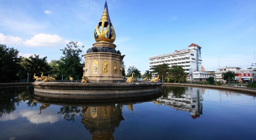 Chakungrao Riverview Hotel in Kamphaeng Phet, Thailand